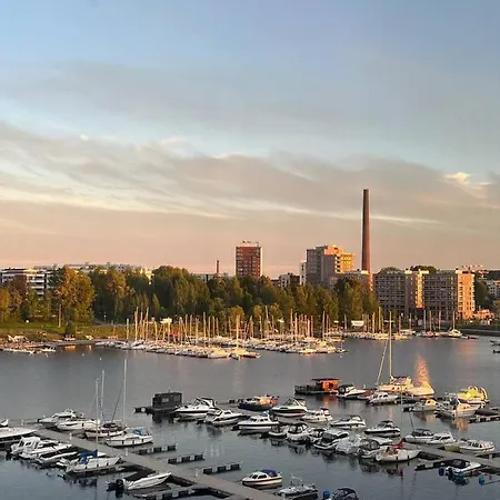 Upea Loftsuite, Jaervinaekymae, Wifi, Sauna & Apartment